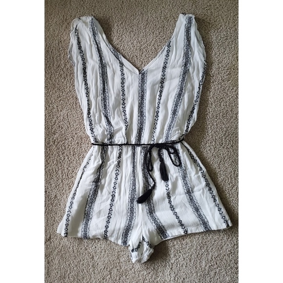 bailey blue Dresses & Skirts - Black and White Romper - Rue21